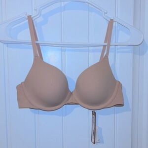SKIMS Nude Seamless T-Shirt Bra